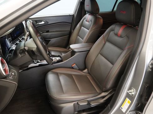 Certified 2024 Chevrolet Trax RS w/ Driver Confidence Package image 3