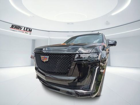 Used 2023 Cadillac Escalade Sport AWD/4WD image 5