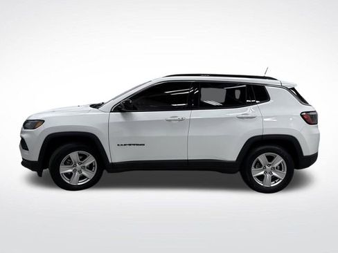 Used 2022 Jeep Compass Latitude image 10
