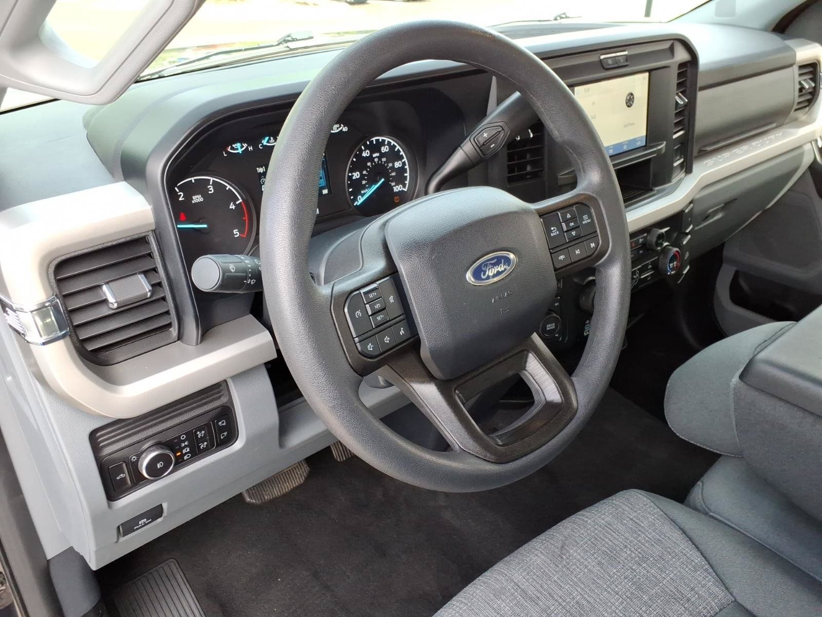 Used 2025 Ford F350 XLT w/ 360-Degree Camera Package AWD/4WD image 15