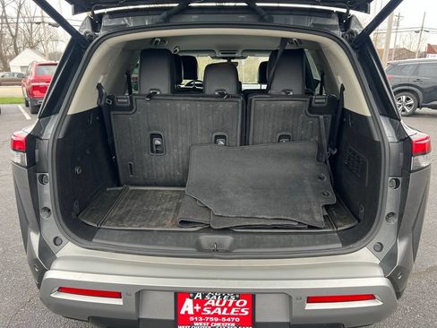 Used 2023 Nissan Pathfinder SL w/ Cargo Package AWD/4WD image 23