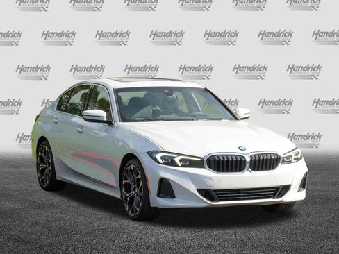 Used 2025 BMW 330i Sedan RWD image 2