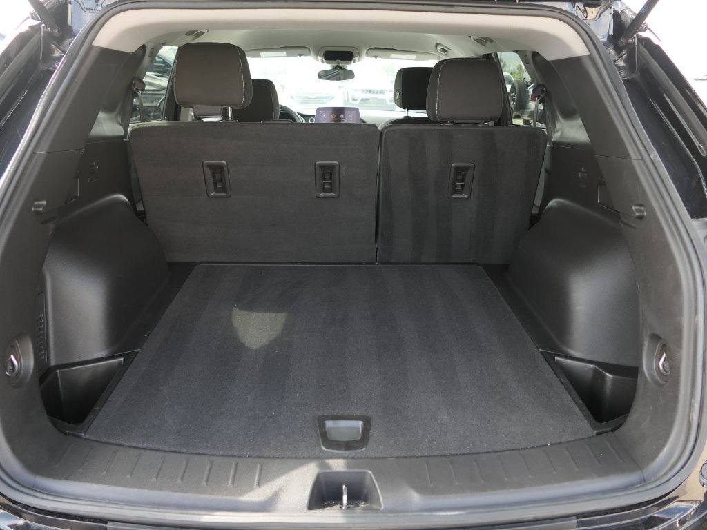 Used 2025 Chevrolet Blazer LT FWD image 21