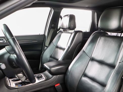 Used 2021 Jeep Grand Cherokee Limited image 24