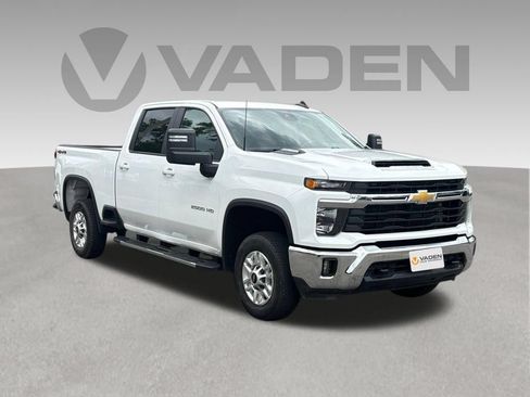 Used 2025 Chevrolet Silverado 2500 LT w/ Convenience Package AWD/4WD image 1