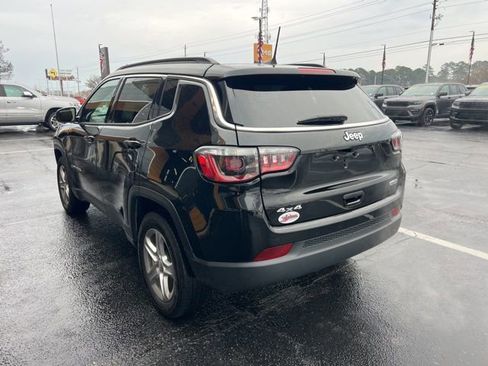 Used 2024 Jeep Compass Latitude image 21