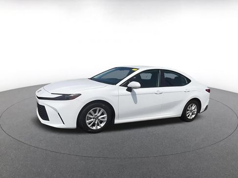 Used 2025 Toyota Camry LE FWD image 8