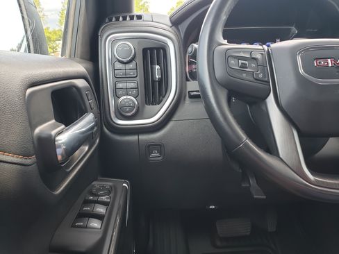Used 2021 GMC Sierra 1500 AT4 w/ AT4 Value Package AWD/4WD image 13