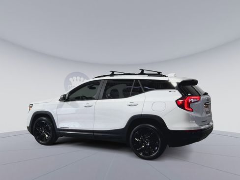 Used 2023 GMC Terrain SLE w/ Driver Convenience Package AWD/4WD image 8