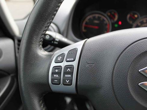 Used 2012 Suzuki SX4 AWD Hatchback image 18