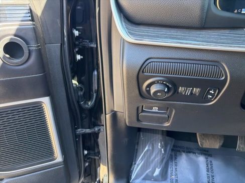 Used 2022 Jeep Wagoneer Series III image 20