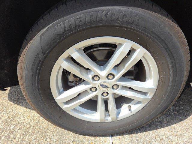 Certified 2024 Ford Explorer XLT RWD image 17