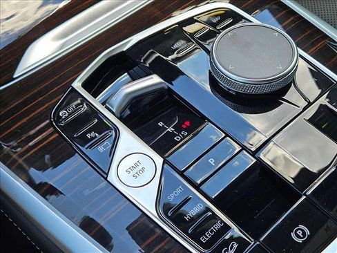 Used 2026 BMW X5 xDrive50e w/ M Sport Package image 14