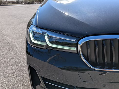 Used 2023 BMW 530i 530i w/ Premium Package image 10