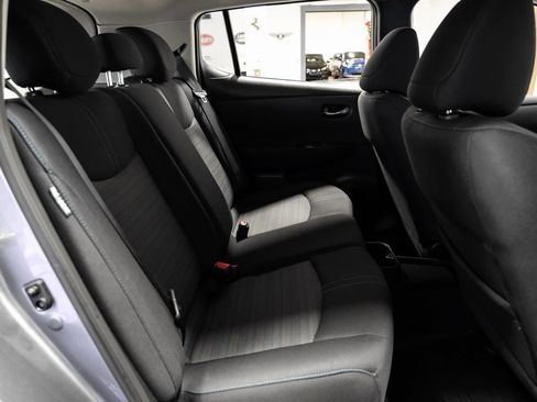 Used 2023 Nissan Leaf S image 36