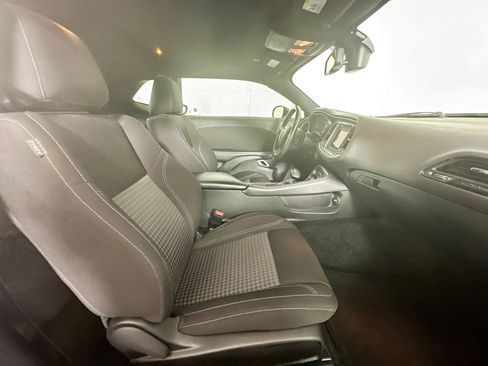 Used 2022 Dodge Challenger SXT w/ Blacktop Package image 28