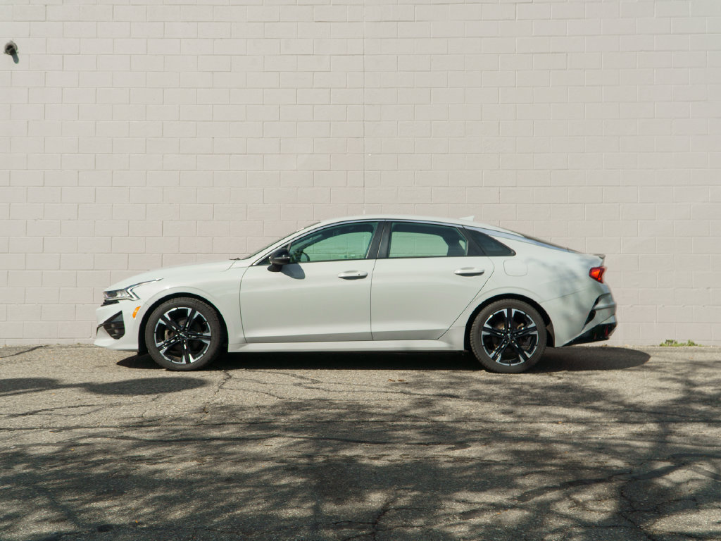 Used 2022 Kia K5 GT-Line AWD/4WD image 2
