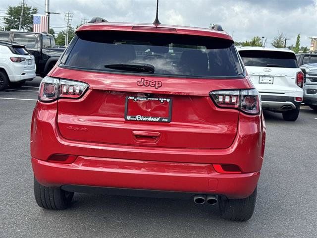 Used 2022 Jeep Compass Limited AWD/4WD image 6