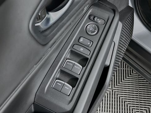 Used 2023 Honda Accord EX image 18