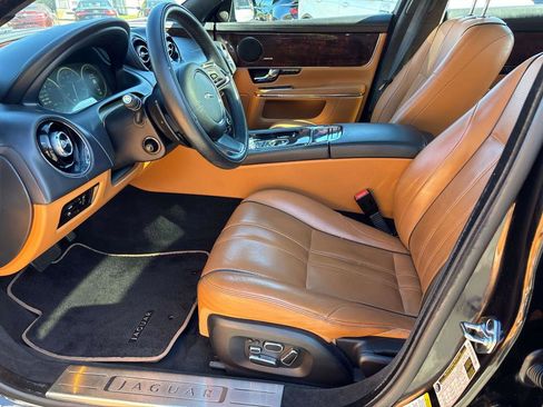 Used 2013 Jaguar XJ image 7
