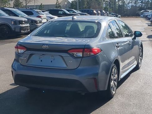 Used 2023 Toyota Corolla LE image 5