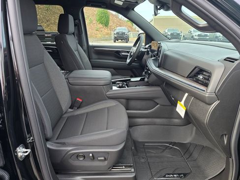 New 2026 Chevrolet Suburban LS image 25