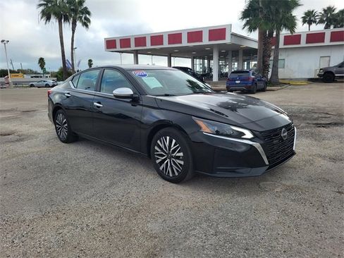 Used 2024 Nissan Altima 2.5 SV image 20