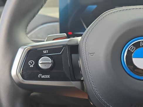 Used 2025 BMW i7 eDrive50 w/ M Sport Package image 20