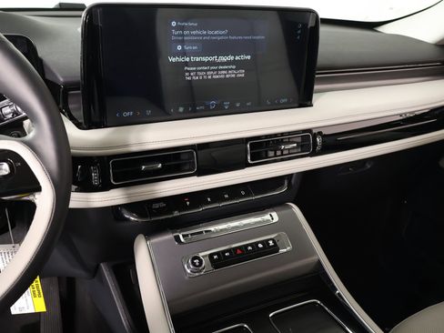 New 2026 Lincoln Aviator AWD w/ Jet Appearance Package image 5