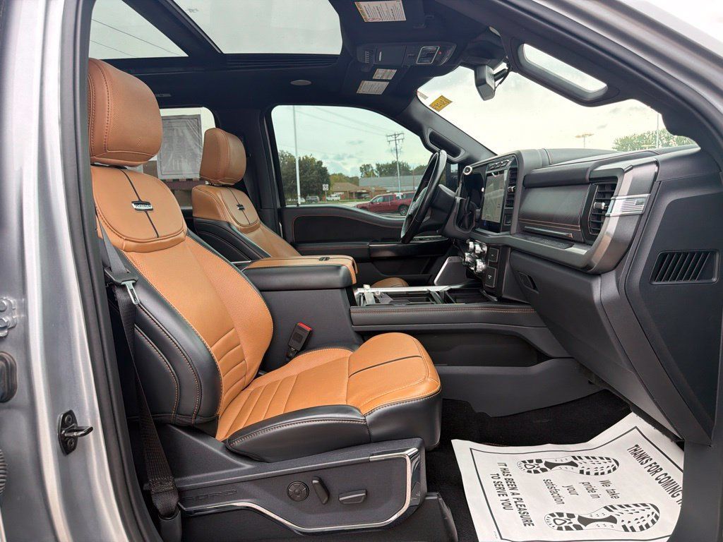 Used 2023 Ford F250 Platinum AWD/4WD image 11