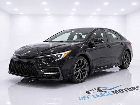 Used 2026 Toyota Corolla SE FWD image 1