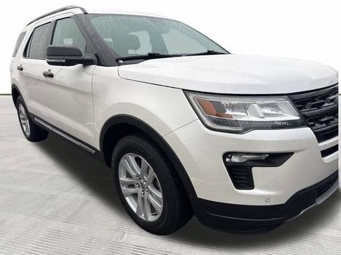 Used 2019 Ford Explorer XLT w/ Equipment Group 202A image 14