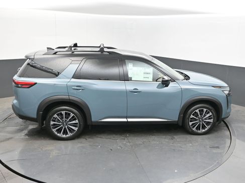 New 2026 Nissan Pathfinder Platinum AWD/4WD image 40