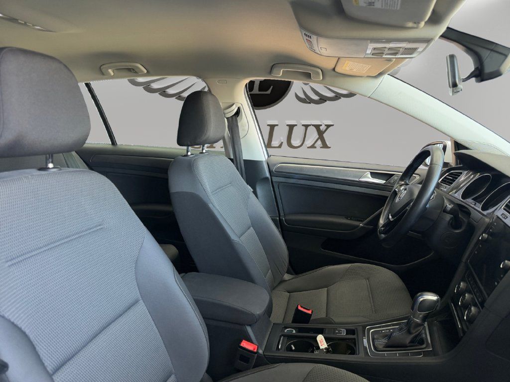 Used 2019 Volkswagen e-Golf SE w/ Driver Assistance Package FWD image 15