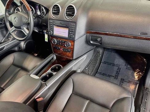 Used 2012 Mercedes-Benz GL 450 4MATIC image 30