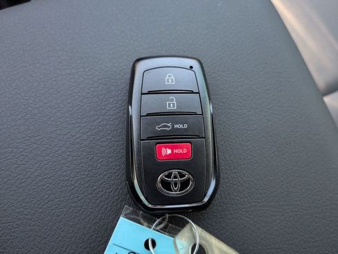 Used 2026 Toyota Camry SE FWD image 26