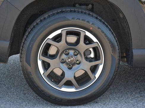 Used 2023 Honda Pilot LX image 33