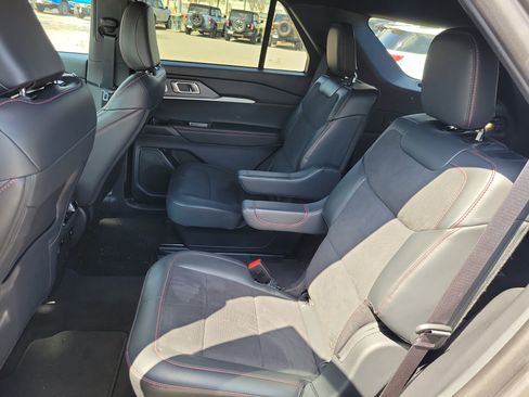 Used 2025 Ford Explorer ST w/ Sun And Sound Package image 23