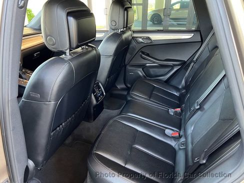 Used 2017 Porsche Macan GTS image 9