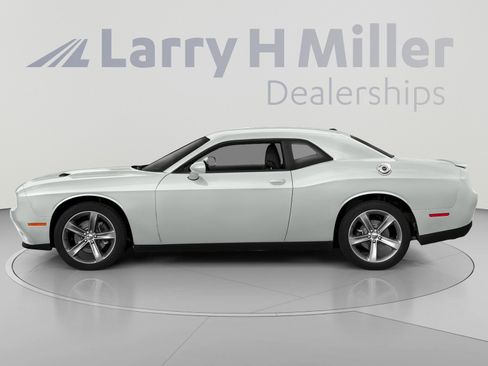Used 2015 Dodge Challenger R/T w/ Quick Order Package 28B R/T RWD image 7