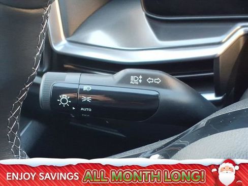 Used 2025 Kia Sorento S image 32