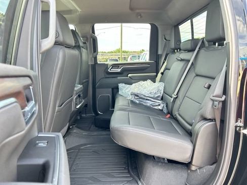 New 2026 GMC Sierra 2500 SLT w/ SLT Premium Package AWD/4WD image 15