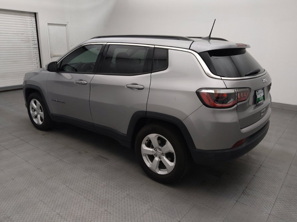 Used 2019 Jeep Compass Latitude w/ Popular Equipment Group FWD image 3