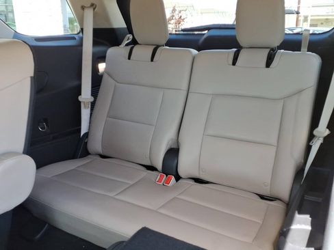 Used 2020 Ford Explorer XLT w/ Equipment Group 202A AWD/4WD image 24