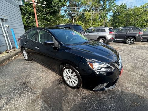 Used 2019 Nissan Sentra SV FWD image 14