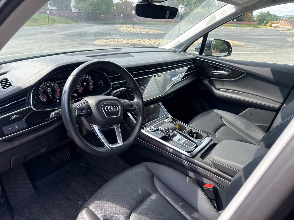 Used 2023 Audi Q7 3.0T Premium Plus w/ Premium Plus Package AWD/4WD image 10