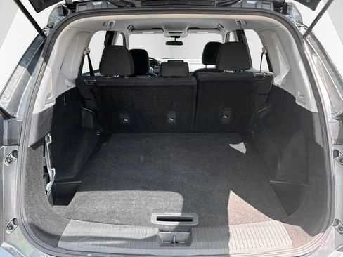 Used 2024 Nissan Rogue S AWD/4WD image 9