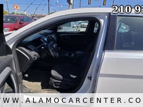 Used 2018 Ford Taurus SEL w/ Equipment Group 201A AWD/4WD image 31