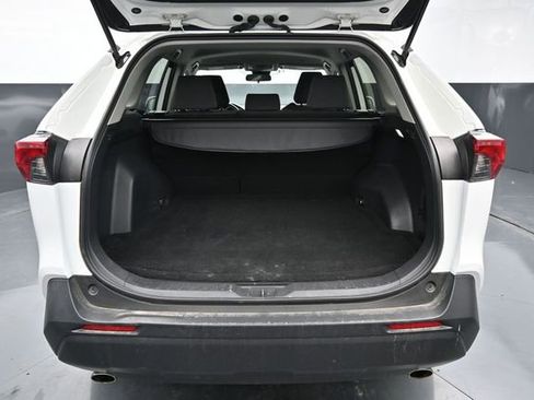 Used 2024 Toyota RAV4 XLE FWD image 9