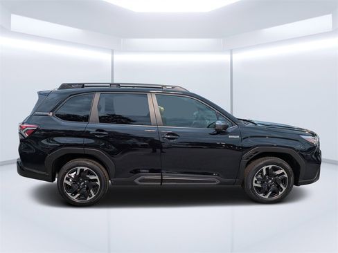 New 2025 Subaru Forester Limited image 2